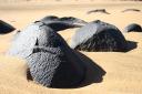 Kamenine v pesku